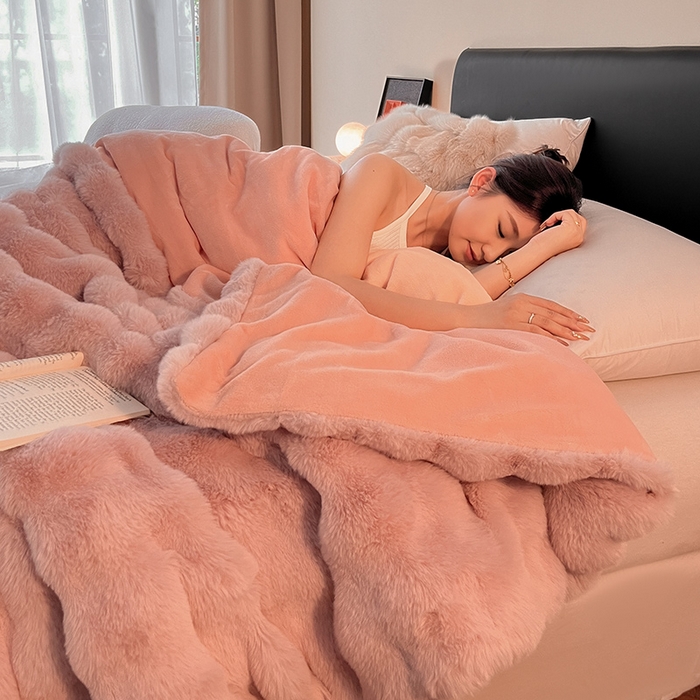 91家纺网 家纺一手货源 找家纺 2024新款A类法式高克重兔绒多功能毛毯被套双用盖毯 豆沙粉-毛毯