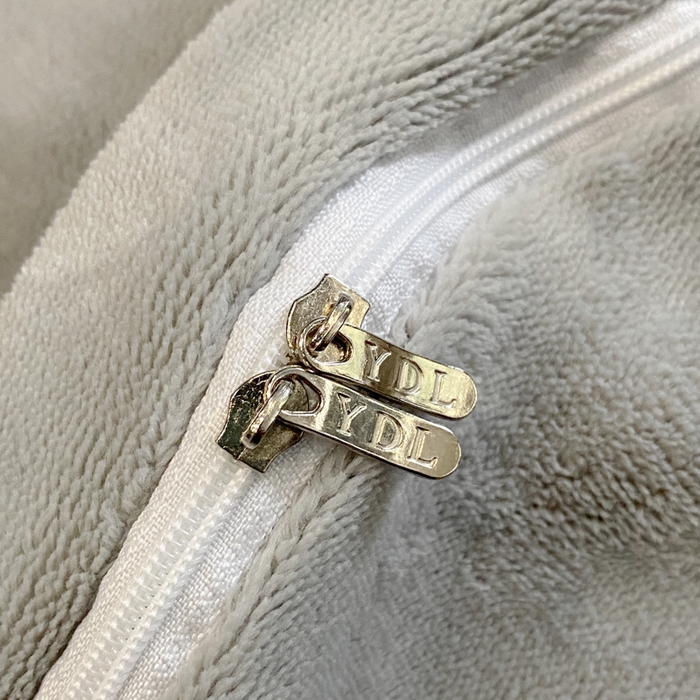 91家纺网 家纺一手货源 找家纺 新方向 2025新款全消光A类烂花牛奶绒四件套-雨纱暮歌 雨纱暮歌-浅灰