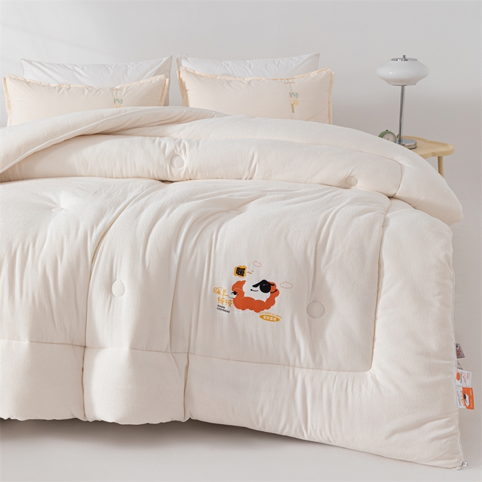 91家纺网 家纺一手货源 找家纺 爱来伊家纺 2024新款三体羊绒加厚保暖冬被芯大豆纤维被春秋被子被芯 山体羊绒大豆被-奶白