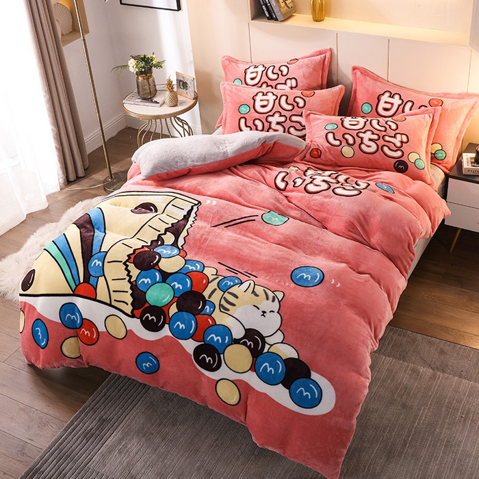 91家纺网 家纺一手货源 找家纺 凡客 2024新款牛奶绒大版印花四件套 猫趣