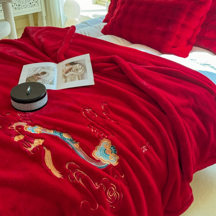 91家纺网 家纺一手货源 找家纺 尚品绵羊毛毯 2025新款高端婚庆毛毯双层加厚仿貂皮草绣花毯盖毯 如意