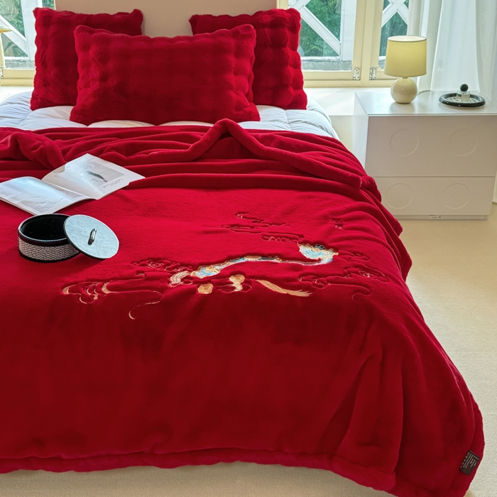 91家纺网 家纺一手货源 找家纺 尚品绵羊毛毯 2025新款高端婚庆毛毯双层加厚仿貂皮草绣花毯盖毯 如意