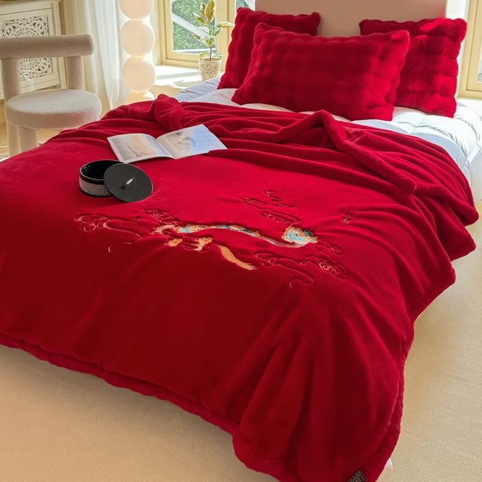 91家纺网 家纺一手货源 找家纺 尚品绵羊毛毯 2025新款高端婚庆毛毯双层加厚仿貂皮草绣花毯盖毯 如意