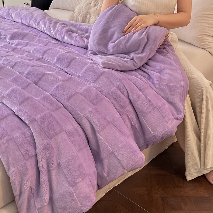 91家纺网 家纺一手货源 找家纺 2024新款A类法式高克重兔绒多功能毛毯被套双用盖毯 方块香芋紫-毛毯