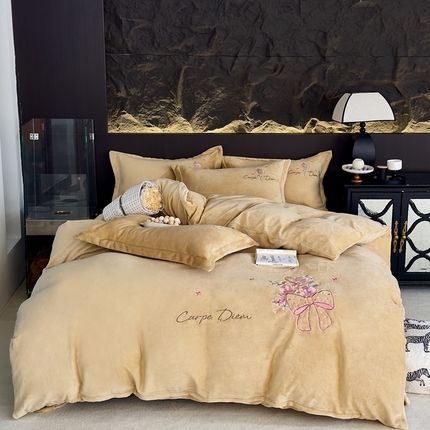 91家纺网 家纺一手货源 找家纺 （总）梦莱斯 2024新款牛奶绒绣花四件套