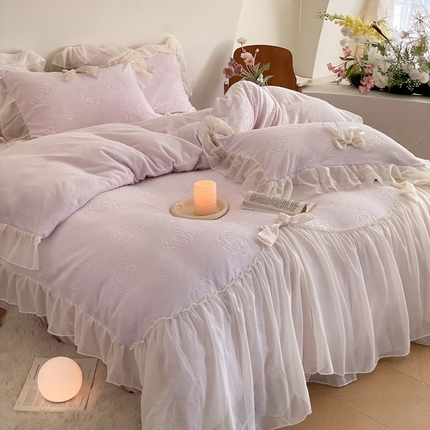 91家纺网 家纺一手货源 找家纺 逸尚阁 2024新款雕花牛奶绒花边四件套-爱丽斯 爱丽斯-奶油紫