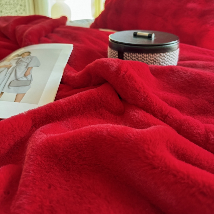 91家纺网 家纺一手货源 找家纺 尚品绵羊毛毯 2025新款高端婚庆毛毯双层加厚仿貂皮草绣花毯盖毯 如意