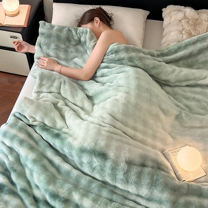 91家纺网 家纺一手货源 找家纺 2024新款A类法式高克重兔绒多功能毛毯被套双用盖毯 渲染绿-毛毯