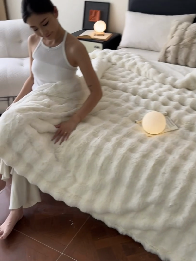 91家纺网 家纺一手货源 找家纺 2024新款A类法式高克重兔绒多功能毛毯被套双用盖毯 豆沙粉-毛毯