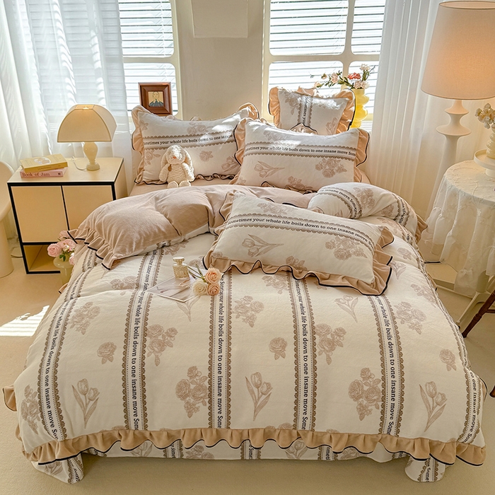 91家纺网 家纺一手货源 找家纺 韩约家纺 2024新款牛奶绒花边款印花四件套 如伊