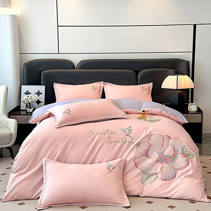 91家纺网 家纺一手货源 找家纺 （总）帝菲妮 2025新款国潮风亲肤棉七彩琉璃绣四件套-锦瑟