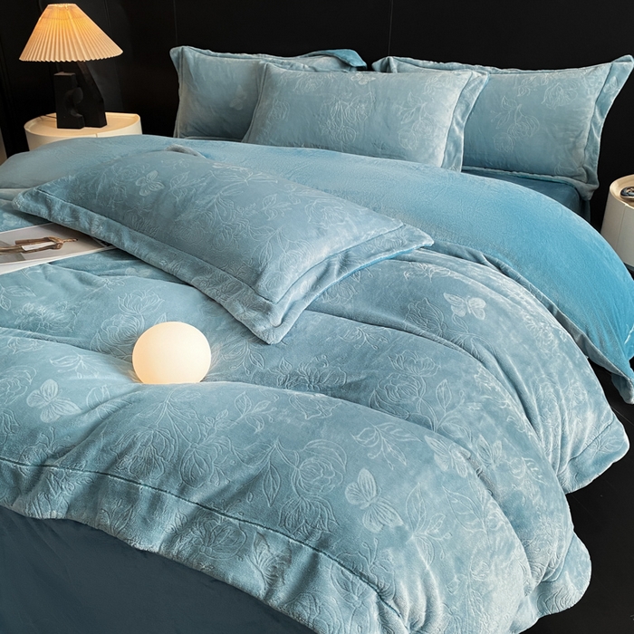 91家纺网 家纺一手货源 找家纺 新方向 2025新款全消光A类烂花牛奶绒四件套-蝴蝶戏花 蝴蝶戏花-宾利兰