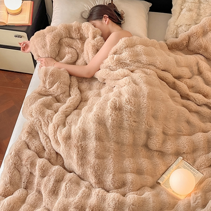 91家纺网 家纺一手货源 找家纺 2024新款A类法式高克重兔绒多功能毛毯被套双用盖毯 卡其-毛毯