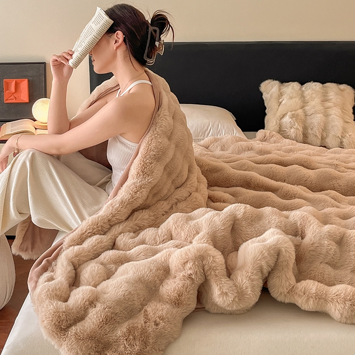 91家纺网 家纺一手货源 找家纺 2024新款A类法式高克重兔绒多功能毛毯被套双用盖毯 卡其-毛毯