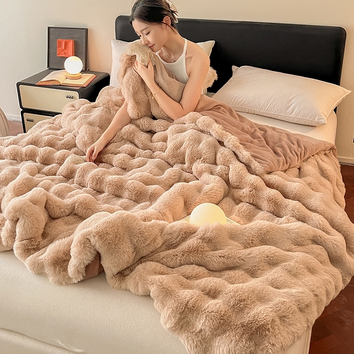 91家纺网 家纺一手货源 找家纺 2024新款A类法式高克重兔绒多功能毛毯被套双用盖毯 卡其-毛毯