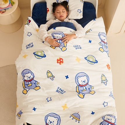 91家纺网 家纺一手货源 找家纺 嗨生活 2025新款牛奶绒被子 儿童被芯 幼儿园被子 春秋被 冬被 宇航员