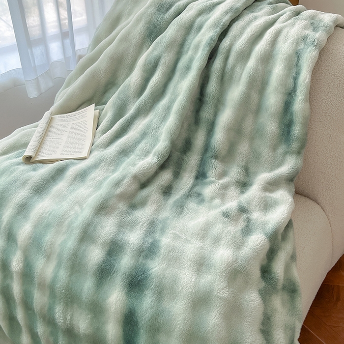 91家纺网 家纺一手货源 找家纺 2024新款A类法式高克重兔绒多功能毛毯被套双用盖毯 渲染绿-毛毯