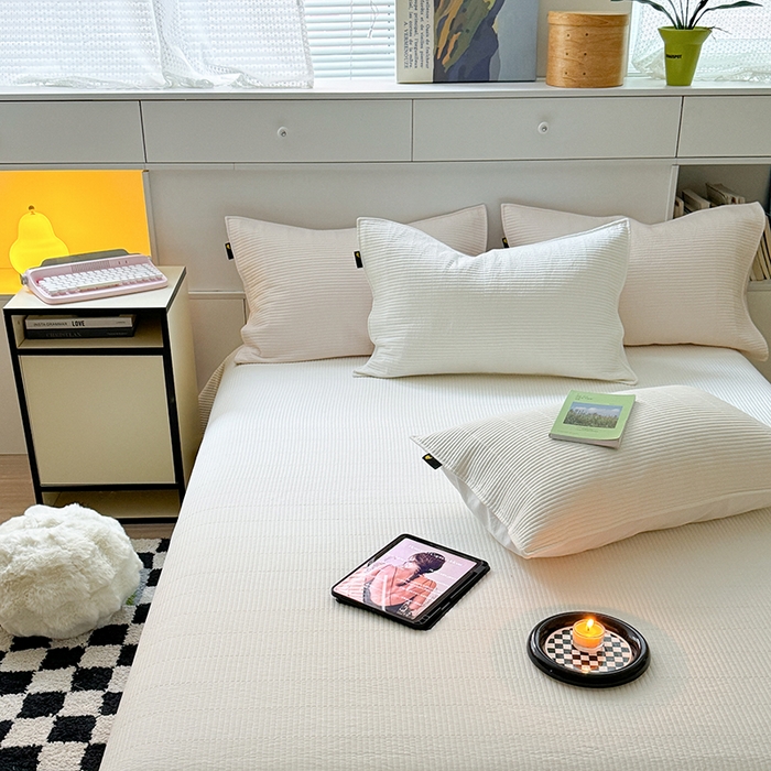 91家纺网 家纺一手货源 找家纺 琳可家居 2024新款50支贡缎超柔全棉磨毛床盖三件套可搭冬被大梨床盖基础百搭款 本白_全棉磨毛