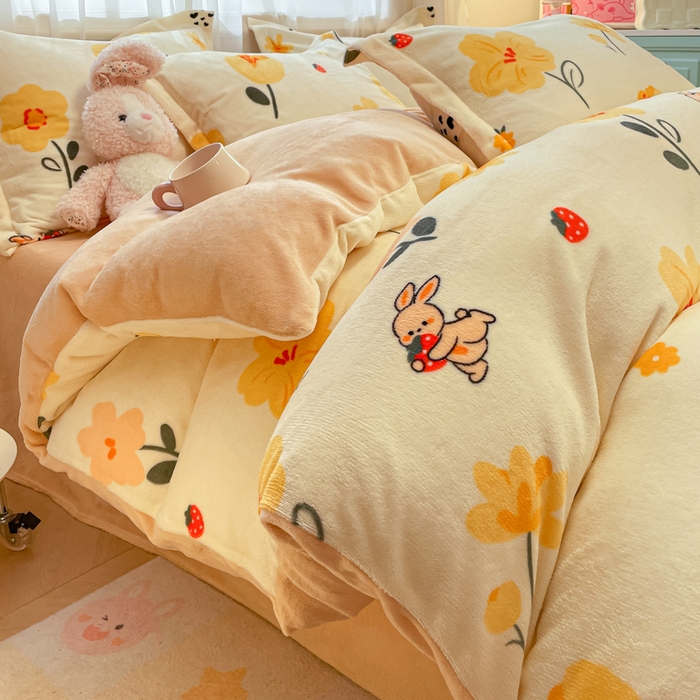 91家纺网 家纺一手货源 找家纺 柒月 2024新款小清新牛奶绒印花加厚保暖四件套 花花奶兔