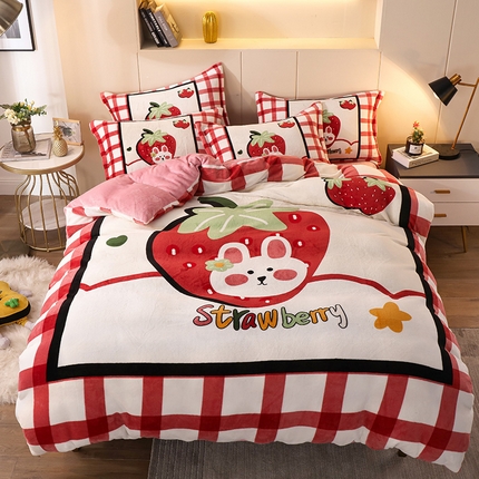 91家纺网 家纺一手货源 找家纺 凡客 2024新款牛奶绒大版印花四件套 草莓甜心