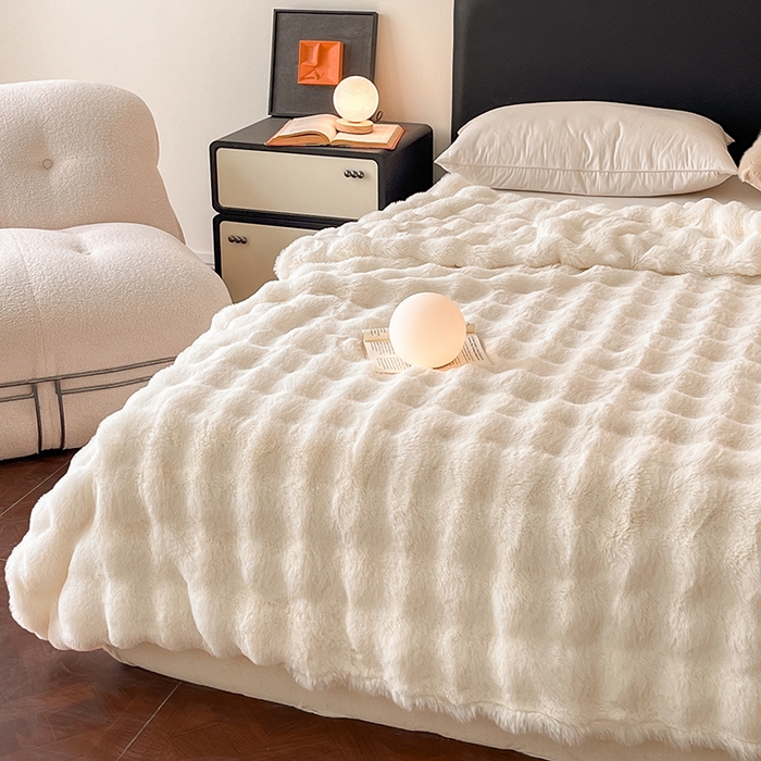 91家纺网 家纺一手货源 找家纺 2024新款A类法式高克重兔绒多功能毛毯被套双用盖毯 奶白-毛毯