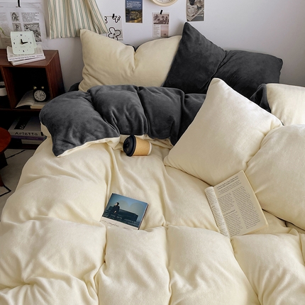 91家纺网 家纺一手货源 找家纺 （总）优承佳 2024新款高克重牛奶绒ins风双拼系列四件套单被套