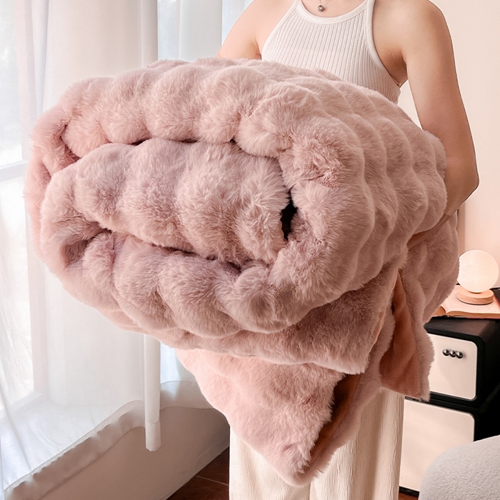 91家纺网 家纺一手货源 找家纺 （总）2024新款A类法式高克重兔绒多功能毛毯被套双用盖毯