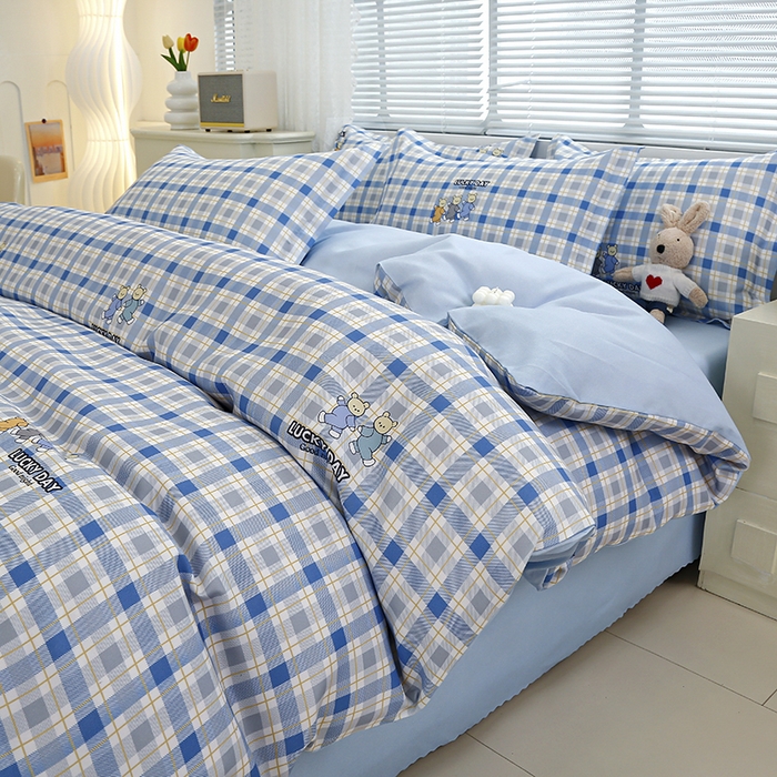 91家纺网 家纺一手货源 找家纺 友承 2025新款亲肤磨毛植物羊绒印花四件套 格格熊