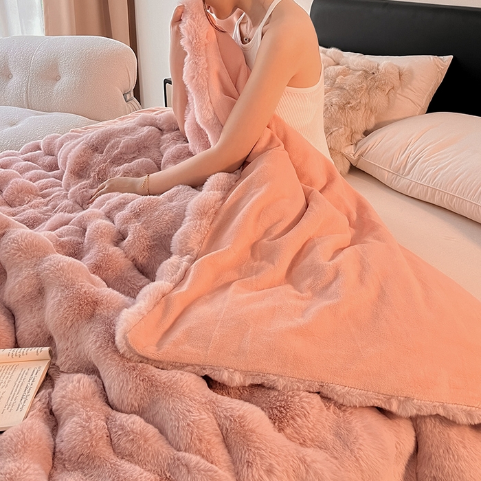 91家纺网 家纺一手货源 找家纺 2024新款A类法式高克重兔绒多功能毛毯被套双用盖毯 豆沙粉-毛毯