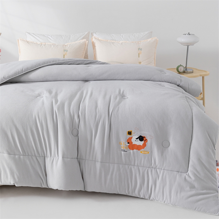 91家纺网 家纺一手货源 找家纺 爱来伊家纺 2024新款三体羊绒加厚保暖冬被芯大豆纤维被春秋被子被芯 山体羊绒大豆被-浅灰