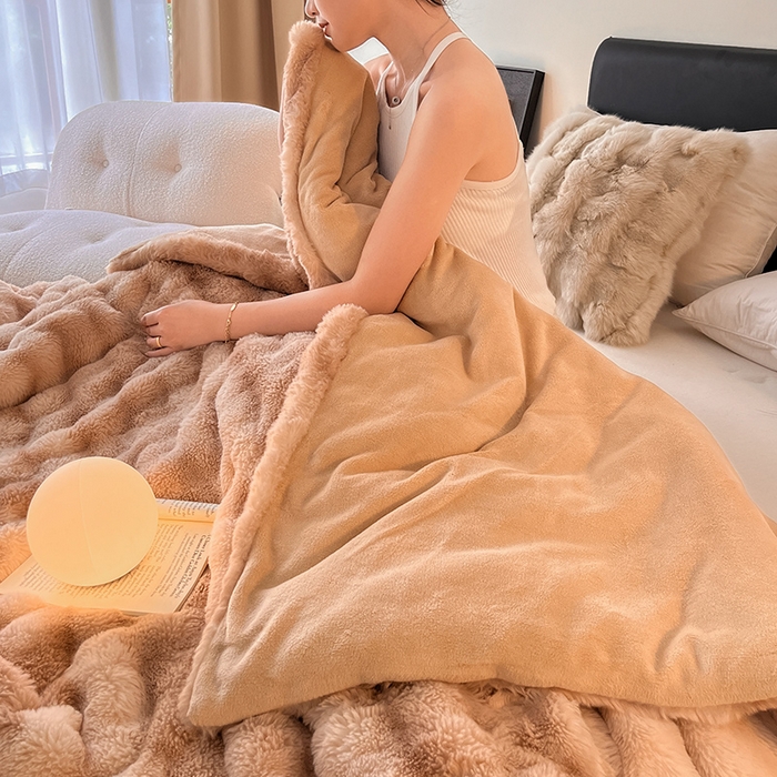 91家纺网 家纺一手货源 找家纺 2024新款A类法式高克重兔绒多功能毛毯被套双用盖毯 渲染卡其-毛毯