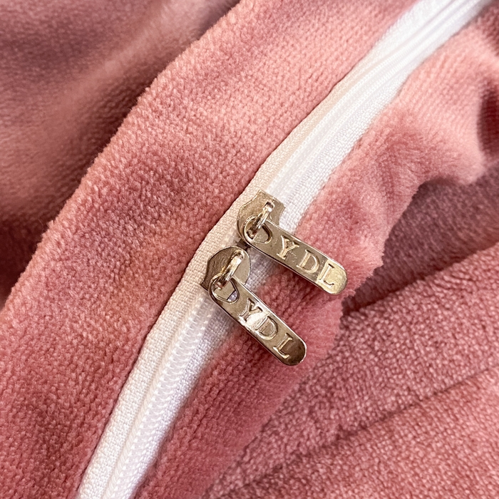 91家纺网 家纺一手货源 找家纺 新方向 2025新款全消光A类烂花牛奶绒四件套-蝴蝶戏花 蝴蝶戏花-浅豆沙