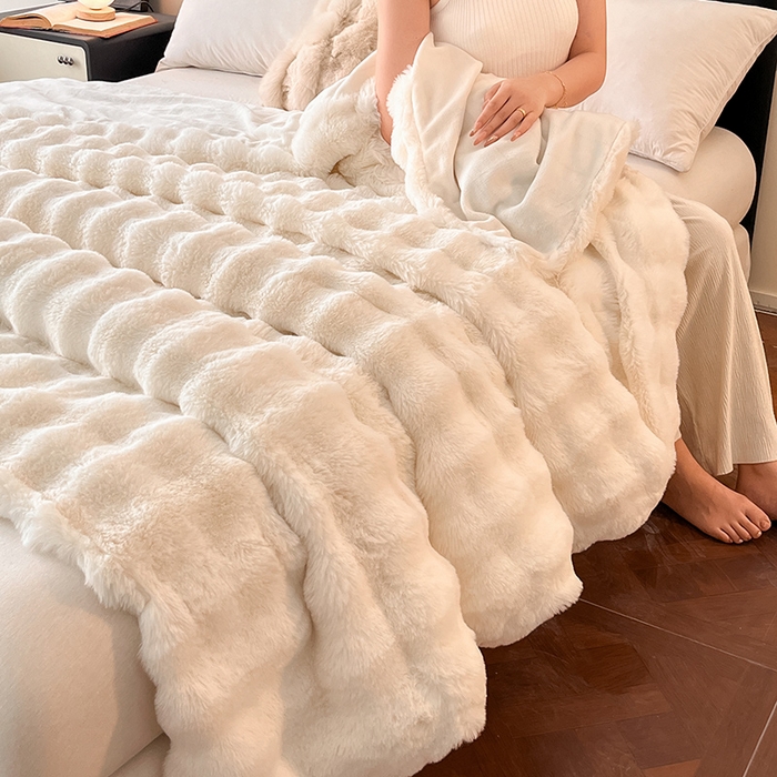 91家纺网 家纺一手货源 找家纺 2024新款A类法式高克重兔绒多功能毛毯被套双用盖毯 奶白-毛毯