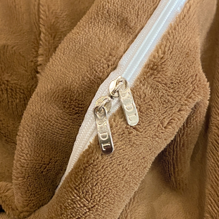 91家纺网 家纺一手货源 找家纺 新方向 2025新款全消光A类烂花牛奶绒四件套-雨纱暮歌 雨纱暮歌-咖啡