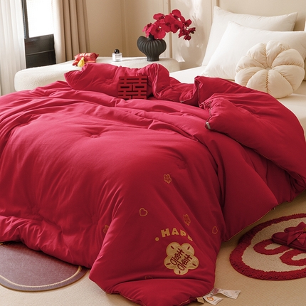 91家纺网 家纺一手货源 找家纺 （总）米洛贝伊 2025新款大豆纤维刺绣喜被冬被被芯被子
