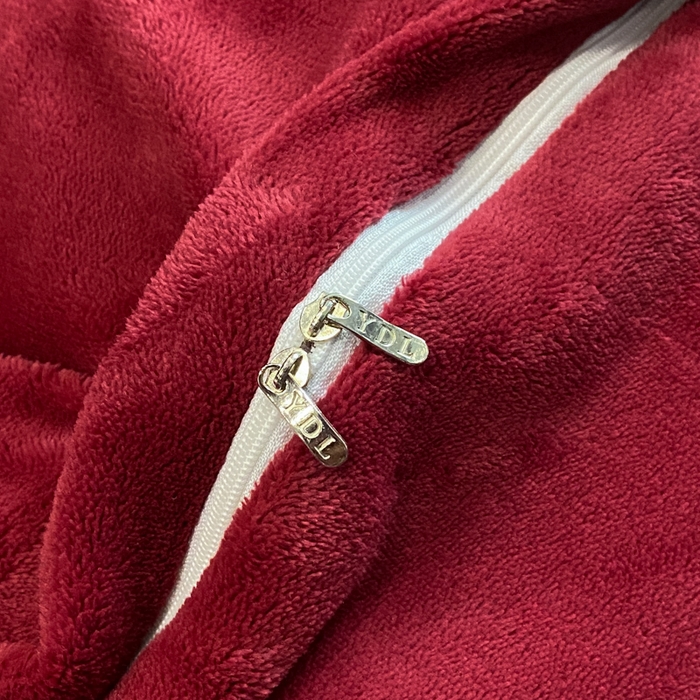 91家纺网 家纺一手货源 找家纺 新方向 2025新款全消光A类烂花牛奶绒四件套-雨纱暮歌 雨纱暮歌-酒红