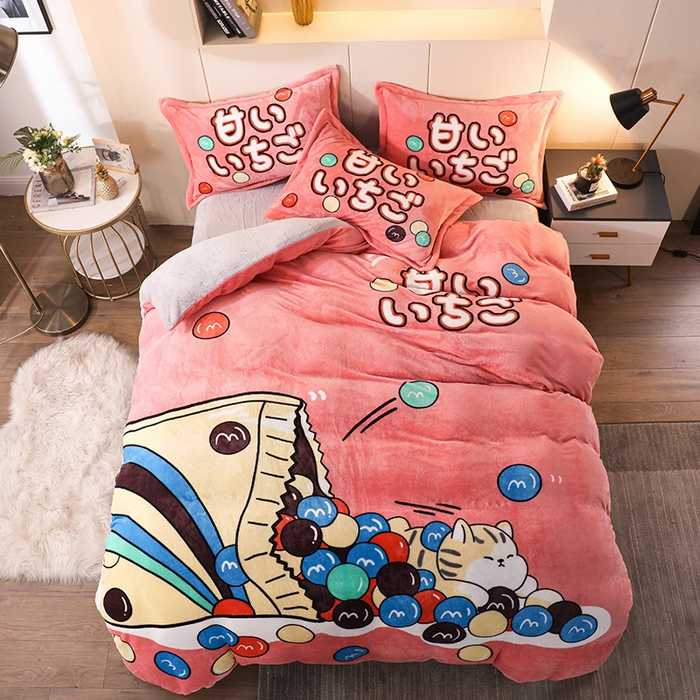 91家纺网 家纺一手货源 找家纺 凡客 2024新款牛奶绒大版印花四件套 猫趣