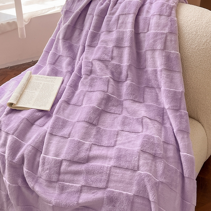 91家纺网 家纺一手货源 找家纺 2024新款A类法式高克重兔绒多功能毛毯被套双用盖毯 方块香芋紫-毛毯