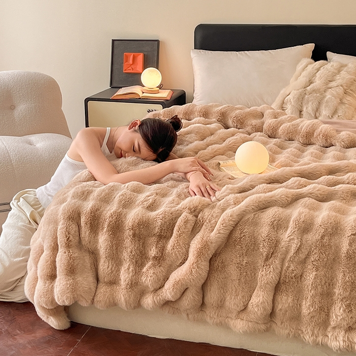 91家纺网 家纺一手货源 找家纺 2024新款A类法式高克重兔绒多功能毛毯被套双用盖毯 卡其-毛毯