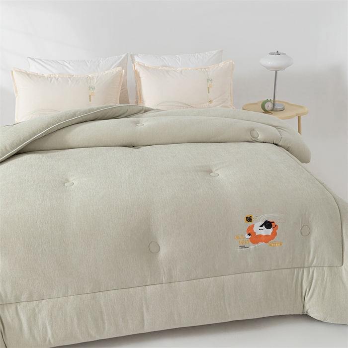 91家纺网 家纺一手货源 找家纺 爱来伊家纺 2024新款三体羊绒加厚保暖冬被芯大豆纤维被春秋被子被芯 山体羊绒大豆被-淡绿