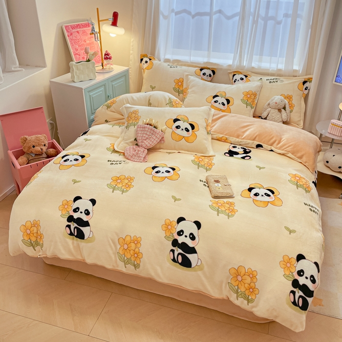 91家纺网 家纺一手货源 找家纺 柒月 2024新款小清新牛奶绒印花加厚保暖四件套 花花熊猫