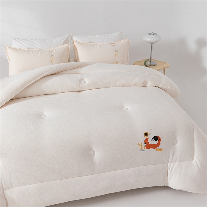 91家纺网 家纺一手货源 找家纺 爱来伊家纺 2024新款三体羊绒加厚保暖冬被芯大豆纤维被春秋被子被芯 山体羊绒大豆被-奶白