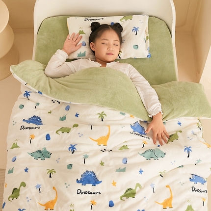 91家纺网 家纺一手货源 找家纺 嗨生活 2025新款牛奶绒被子 儿童被芯 幼儿园被子 春秋被 冬被 五彩恐龙