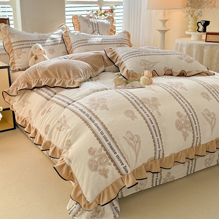 91家纺网 家纺一手货源 找家纺 韩约家纺 2024新款牛奶绒花边款印花四件套 如伊