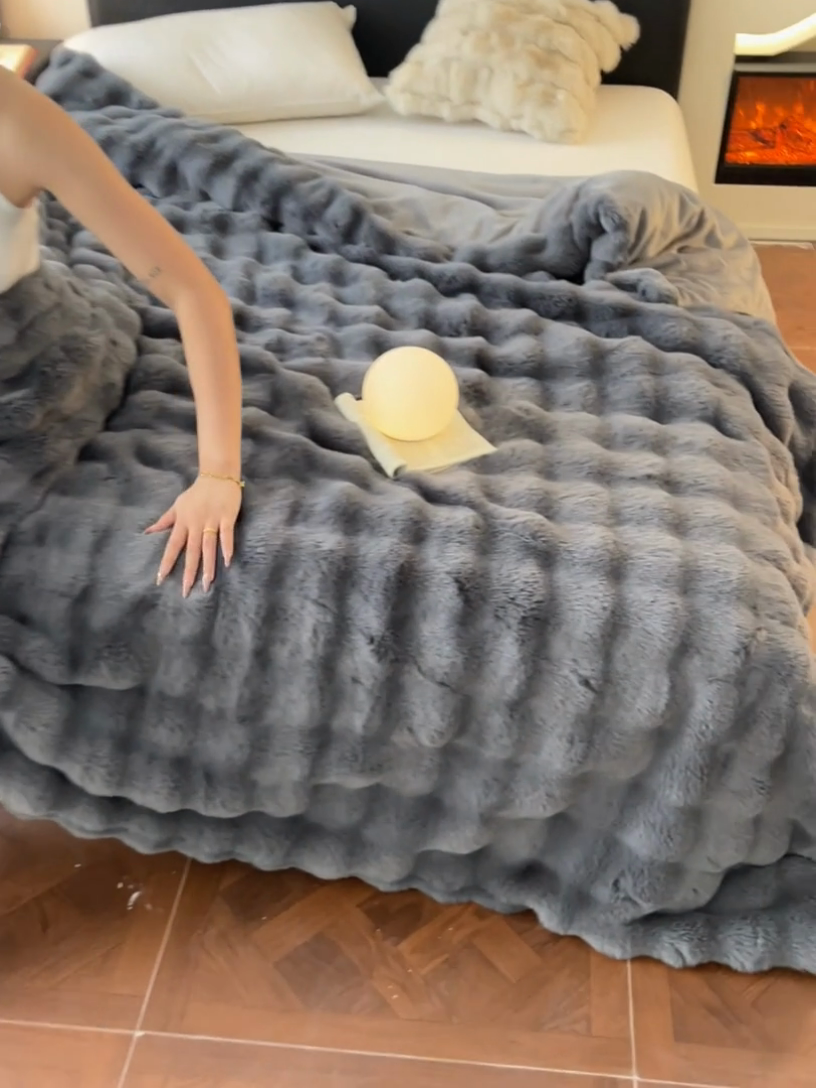 91家纺网 家纺一手货源 找家纺 2024新款A类法式高克重兔绒多功能毛毯被套双用盖毯 高级黑-毛毯