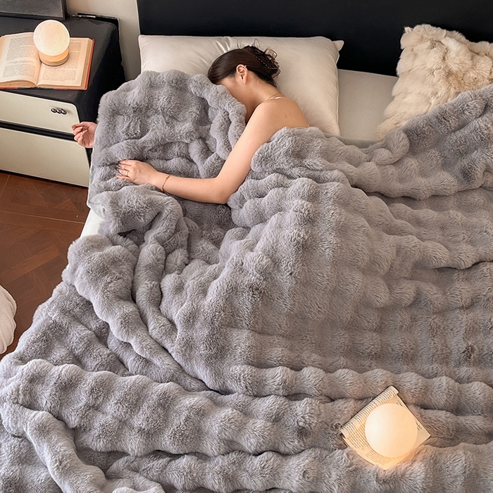 91家纺网 家纺一手货源 找家纺 2024新款A类法式高克重兔绒多功能毛毯被套双用盖毯 浅灰-毛毯