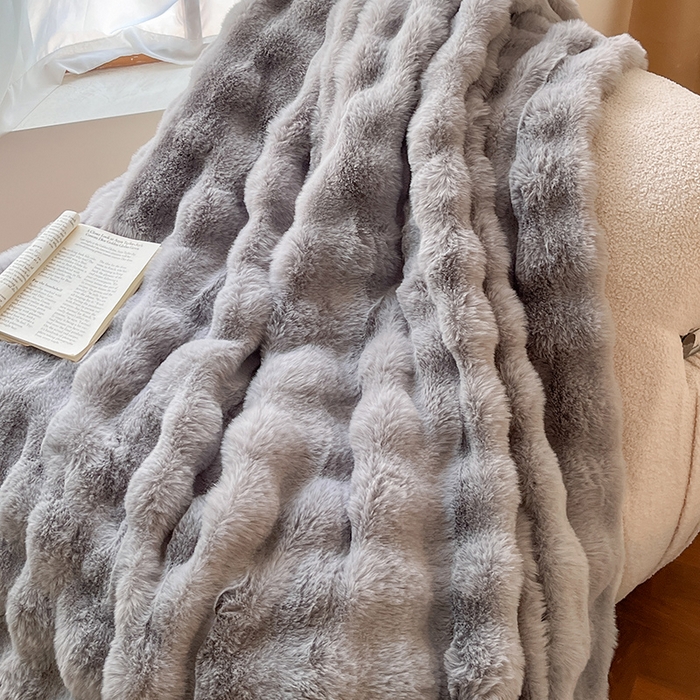 91家纺网 家纺一手货源 找家纺 2024新款A类法式高克重兔绒多功能毛毯被套双用盖毯 浅灰-毛毯