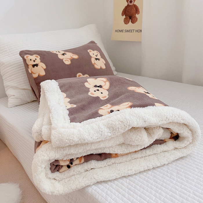 91家纺网 家纺一手货源 找家纺 大元 2025新款牛奶绒羊羔绒毛毯 韩国熊咖