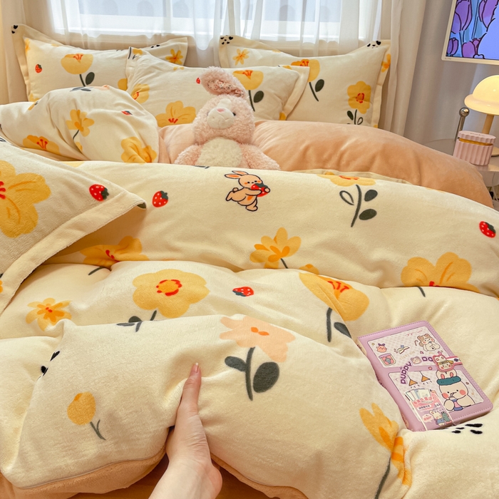 91家纺网 家纺一手货源 找家纺 柒月 2024新款小清新牛奶绒印花加厚保暖四件套 花花奶兔