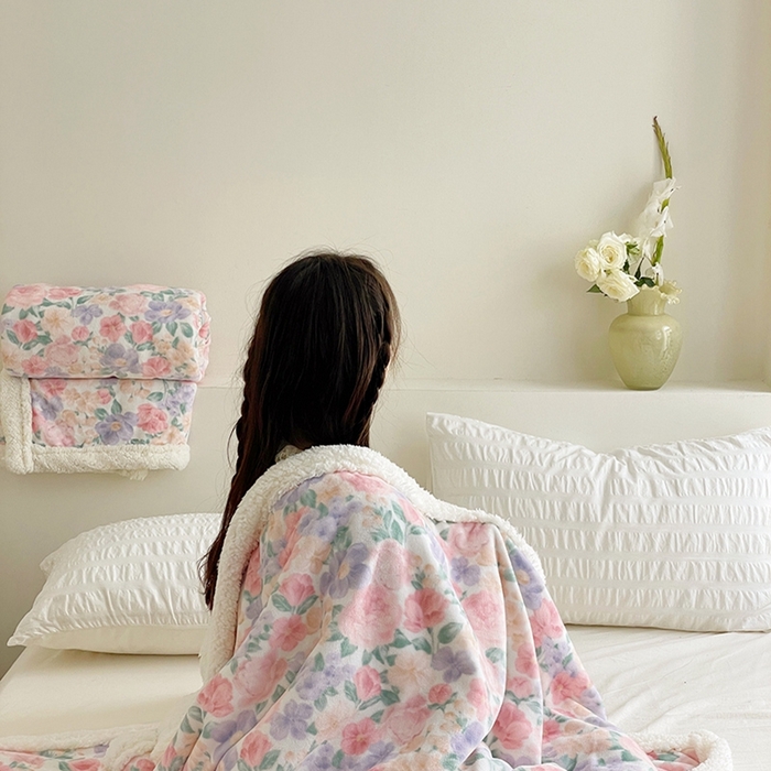 91家纺网 家纺一手货源 找家纺 大元 2025新款牛奶绒羊羔绒毛毯 花海